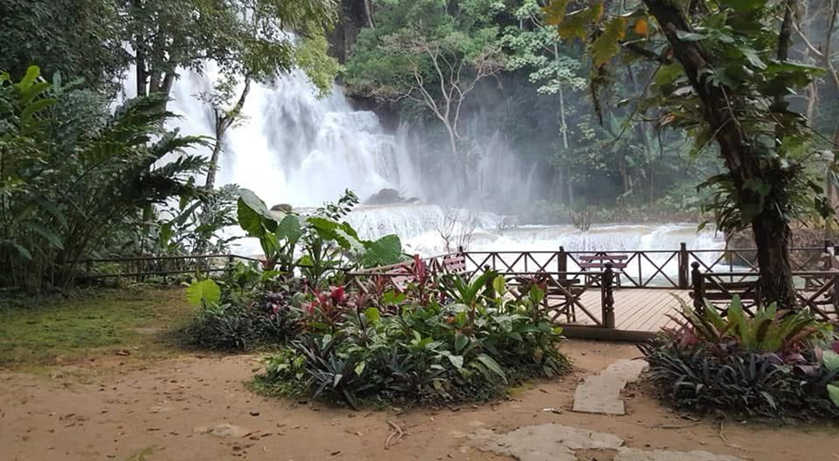 SLEEPER BUS EXPERIENCE IN LAOS – PART 2