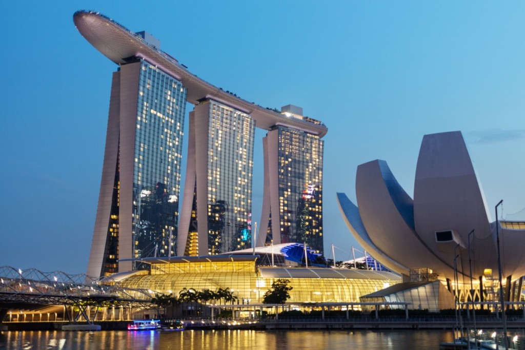SINGAPORE: A BLEND OF ANCIENT TRADITION AND MODERN INNOVATION