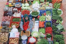 USAHAWAN WANITA DI KELANTAN: HALANGAN DAN STRATEGI KEJAYAAN